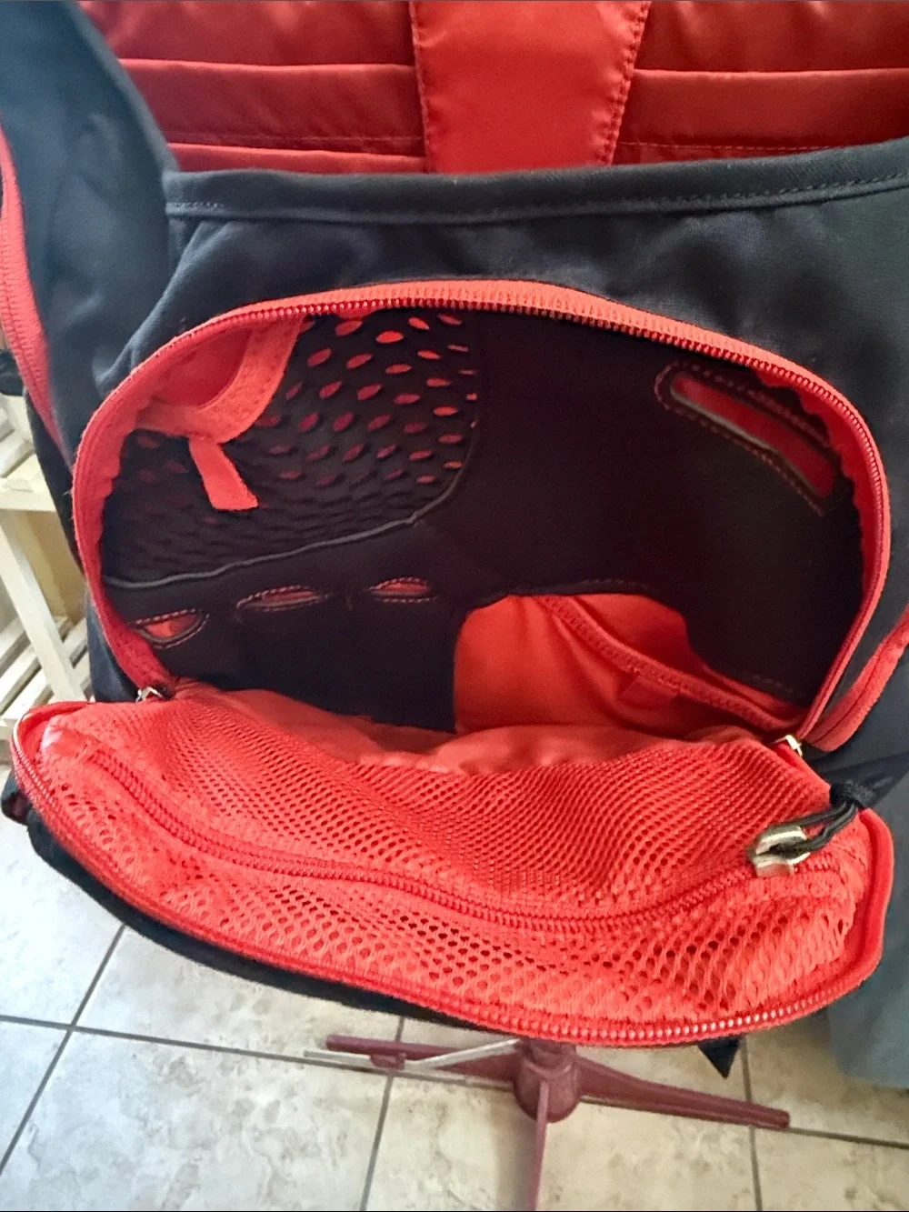 Osprey Cyber commuter backpack- barely used.26L